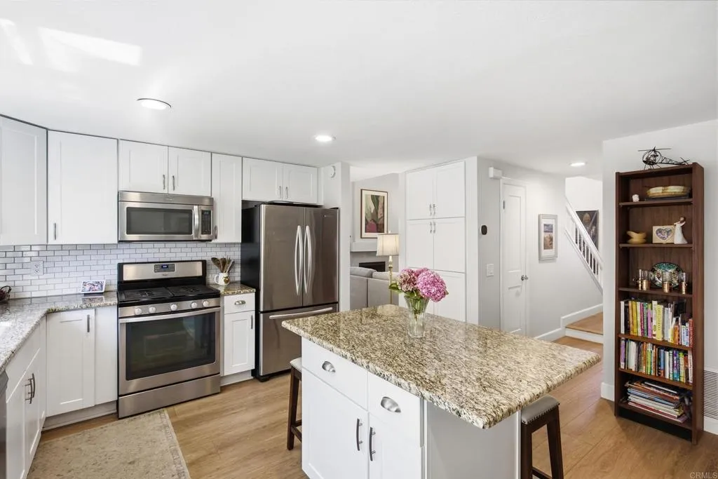 https://cdn.realtyfeed.com/cdn/127/307078004/66d4568ac0943b805444347b200cbc04.webp