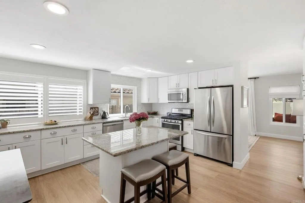 https://cdn.realtyfeed.com/cdn/127/307078004/cbac7fa4fcbb55024d70302a9b0baa8c.webp