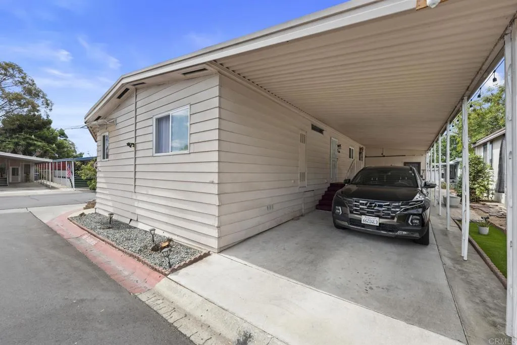 https://cdn.realtyfeed.com/cdn/127/307078022/572b9e92039c633e02b16ce0a730c4d7.webp