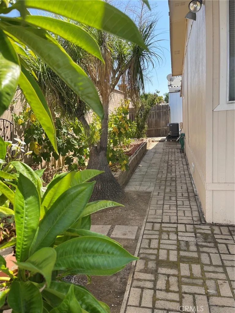 https://cdn.realtyfeed.com/cdn/127/307078023/58dfef7baab87d07615acccf9f5d95da.webp