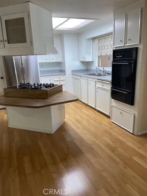 https://cdn.realtyfeed.com/cdn/127/307078023/bf4b0cfdda80671f2222fab8bdcbabf7.webp