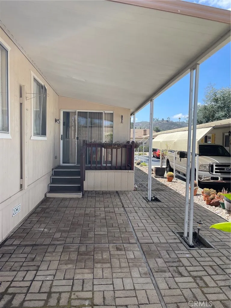 https://cdn.realtyfeed.com/cdn/127/307078023/d71c0ca2afdb9be2da253f35b0cddcc3.webp