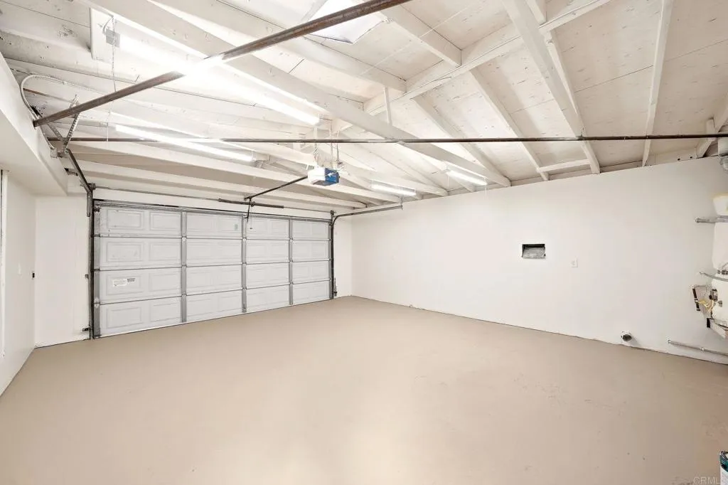 https://cdn.realtyfeed.com/cdn/127/307078035/46a9cae4160c9228a946845cfc2add59.webp
