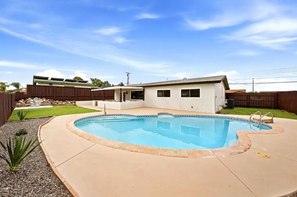 https://cdn.realtyfeed.com/cdn/127/307078035/492ea7c82ec69d7ae98512d849e7cbb0.webp