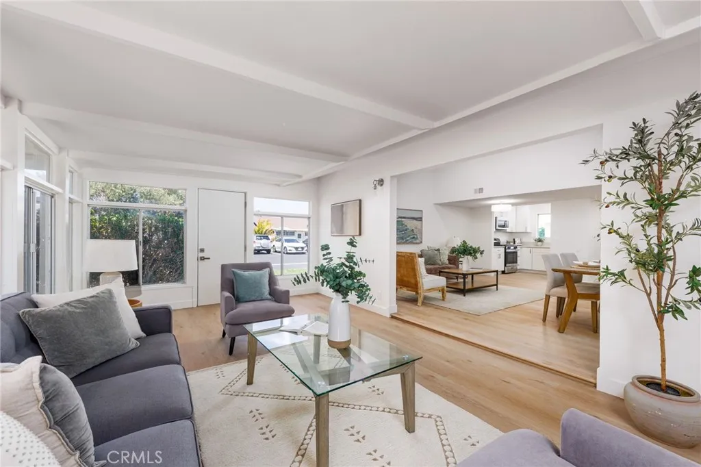 https://cdn.realtyfeed.com/cdn/127/307078046/e4e8c5d5f1240322bcbd50261cb13f5e.webp