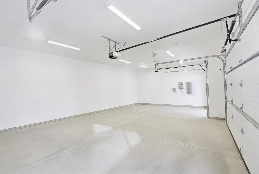 https://cdn.realtyfeed.com/cdn/127/307078084/0a689beb1947df5604a30d59192c6abf.webp