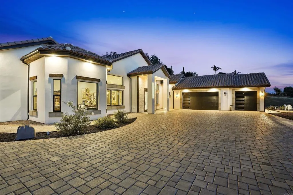 https://cdn.realtyfeed.com/cdn/127/307078084/2eedcb797863717f1aac2cbf5d74c5b9.webp