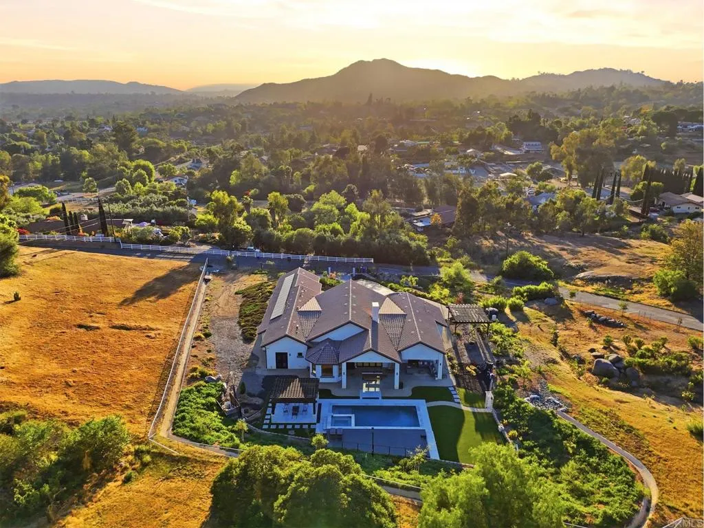 https://cdn.realtyfeed.com/cdn/127/307078084/546d4b47ea3e8a55fca808f2df27037f.webp