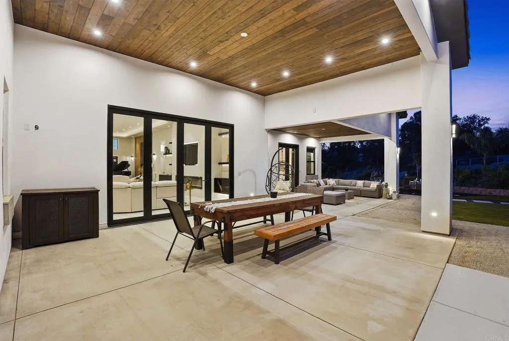 https://cdn.realtyfeed.com/cdn/127/307078084/8f9f27a6d70deadafd18cf1d4295278e.webp