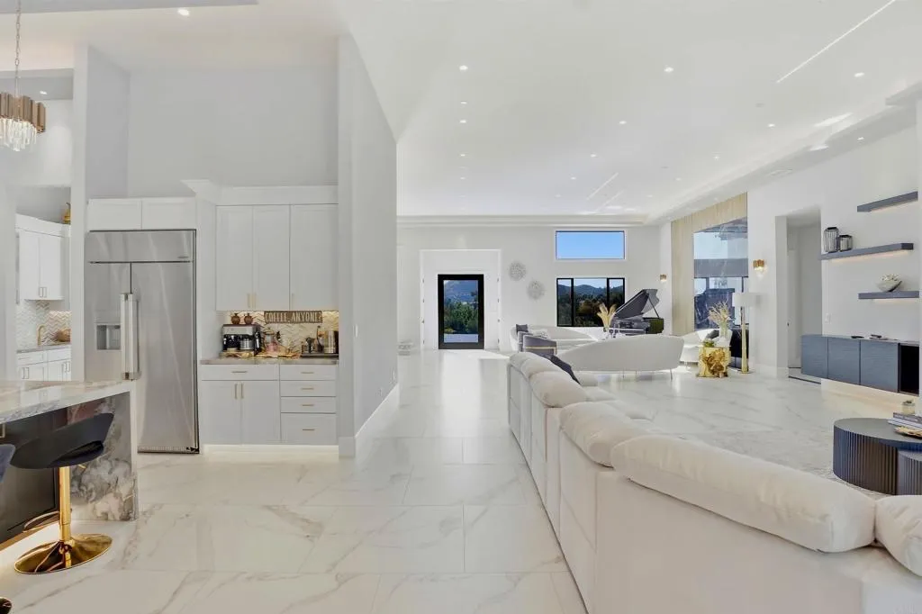 https://cdn.realtyfeed.com/cdn/127/307078084/9c79b84943adb9f971dd26d8826910ee.webp