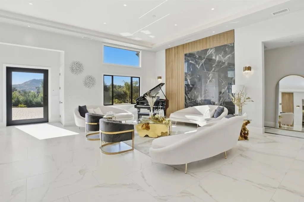 https://cdn.realtyfeed.com/cdn/127/307078084/f088ff48302e59e239e1875d2d0740ef.webp