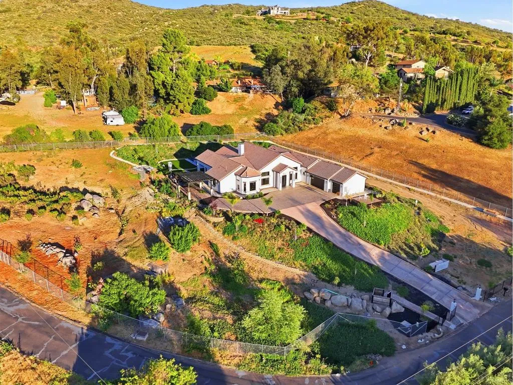 https://cdn.realtyfeed.com/cdn/127/307078084/fe7aa47792014e86bec4fc9f82f4561c.webp