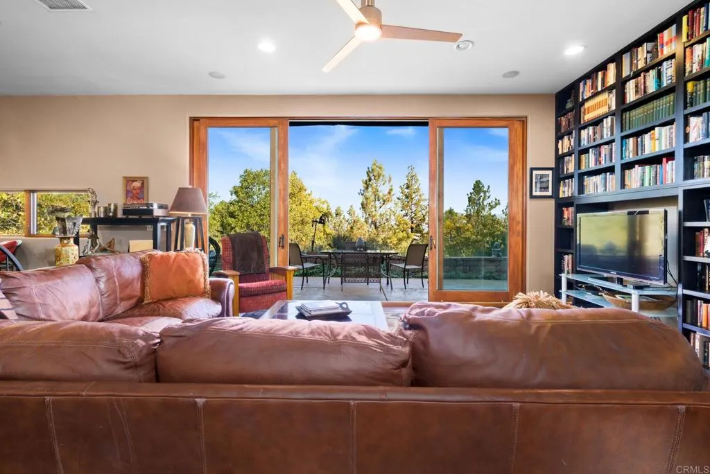https://cdn.realtyfeed.com/cdn/127/307078177/79c6243f0accf82baffa8ae3de6a3494.webp