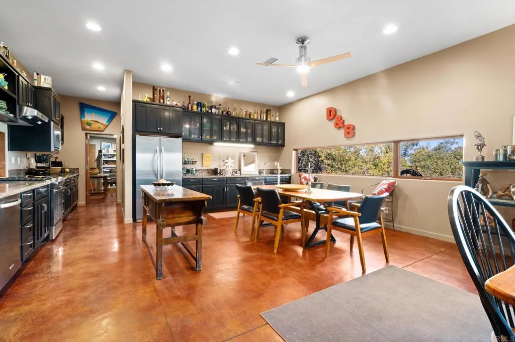 https://cdn.realtyfeed.com/cdn/127/307078177/ae8b4c2a8d146a4aaab1a1f657623f28.webp