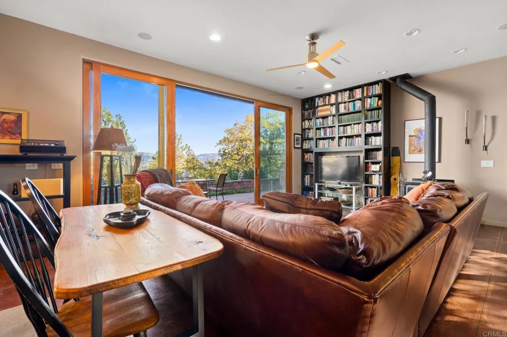 https://cdn.realtyfeed.com/cdn/127/307078177/c63106492383ef0406d73fa91561c292.webp