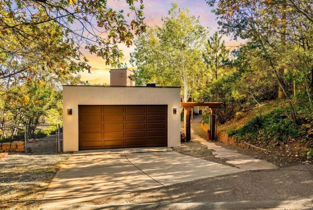 https://cdn.realtyfeed.com/cdn/127/307078177/ef13b2bfb54bc11a1ad7056a997b7b4b.webp