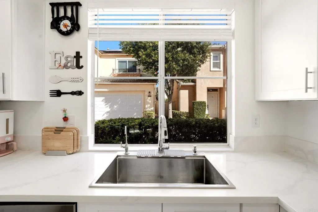 https://cdn.realtyfeed.com/cdn/127/307078210/457ff4e6273812308457329a3c14ba3f.webp