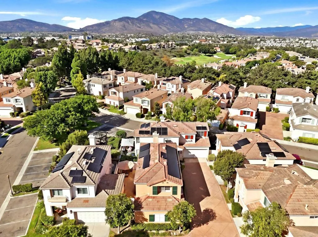 https://cdn.realtyfeed.com/cdn/127/307078210/edad605d22653a76feb9366f46d389f1.webp