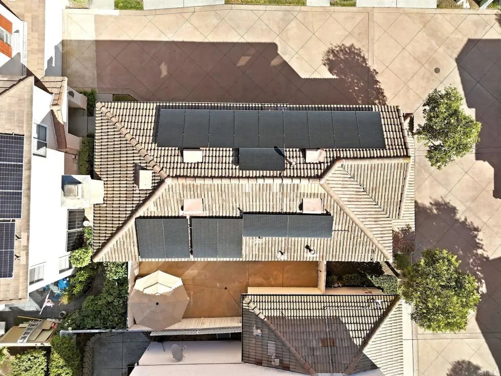 https://cdn.realtyfeed.com/cdn/127/307078210/f725e1b26f4dcf5c35e87b2998fafc46.webp