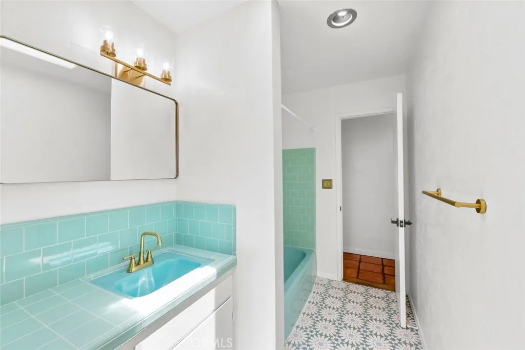 https://cdn.realtyfeed.com/cdn/127/307078262/3902c9ed1fdc20a31e117e459a45a4c2.webp