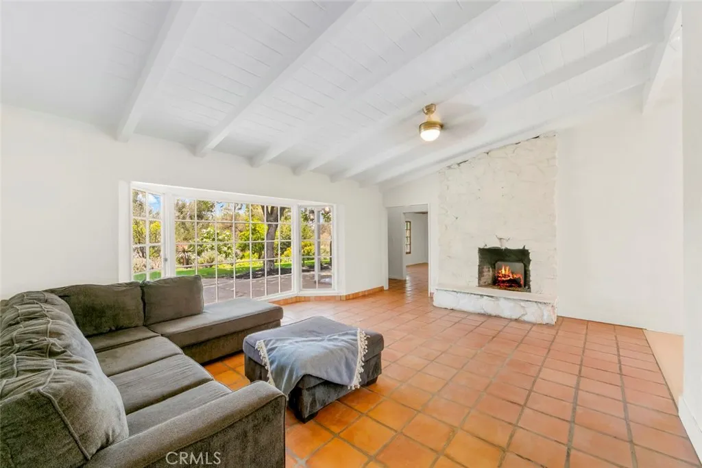https://cdn.realtyfeed.com/cdn/127/307078262/bf3d46e2bf15ea650a714b83756d763d.webp