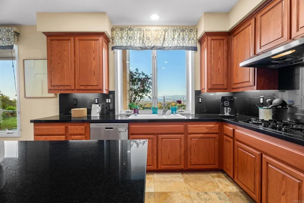 https://cdn.realtyfeed.com/cdn/127/307078272/374e7a2157e709d32ba8bd963e805a4c.webp