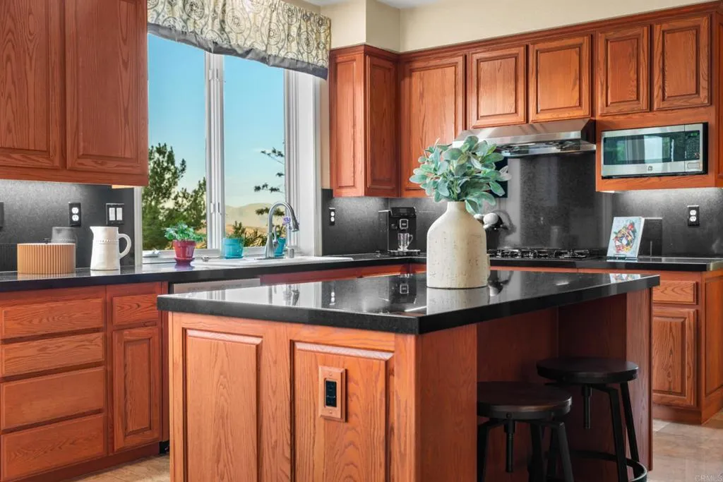 https://cdn.realtyfeed.com/cdn/127/307078272/3f32a056164c0d7ae3d6f90c490d55b8.webp