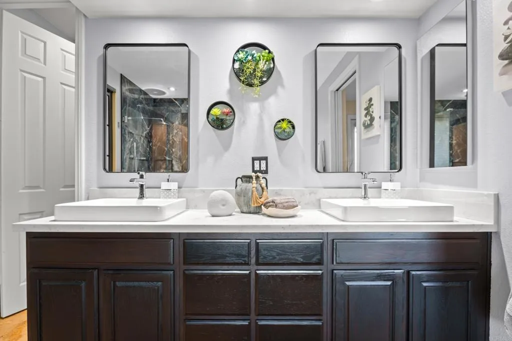 https://cdn.realtyfeed.com/cdn/127/307078272/ad3ba54eb52ca99027bdf7b195750230.webp