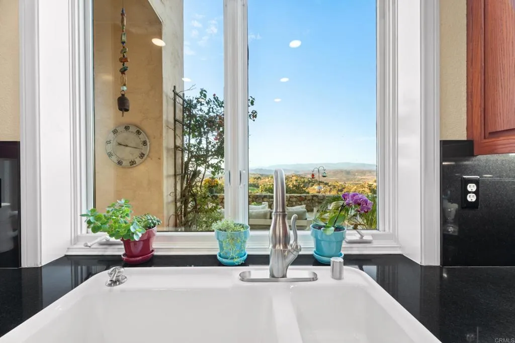 https://cdn.realtyfeed.com/cdn/127/307078272/b121ba75b4182735c0b5145708cf8fbb.webp