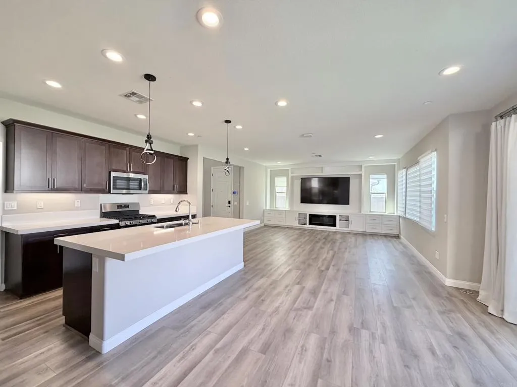 https://cdn.realtyfeed.com/cdn/127/307078318/839b91b8a33172033d1e1b4a3e57ae93.webp