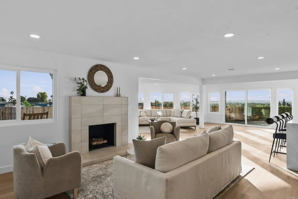 https://cdn.realtyfeed.com/cdn/127/307078327/709b735c2b3de283e62fa7c939669f30.webp