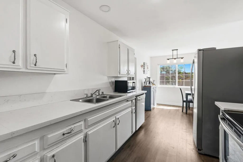 https://cdn.realtyfeed.com/cdn/127/307078358/b7a9c20ce2aeee4bc7d06b61f02e87b7.webp