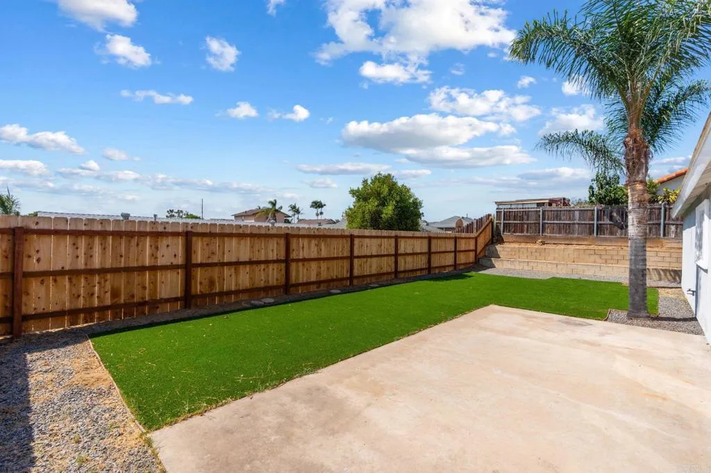 https://cdn.realtyfeed.com/cdn/127/307078358/fe9845fb35104edc554f8570c668c59d.webp