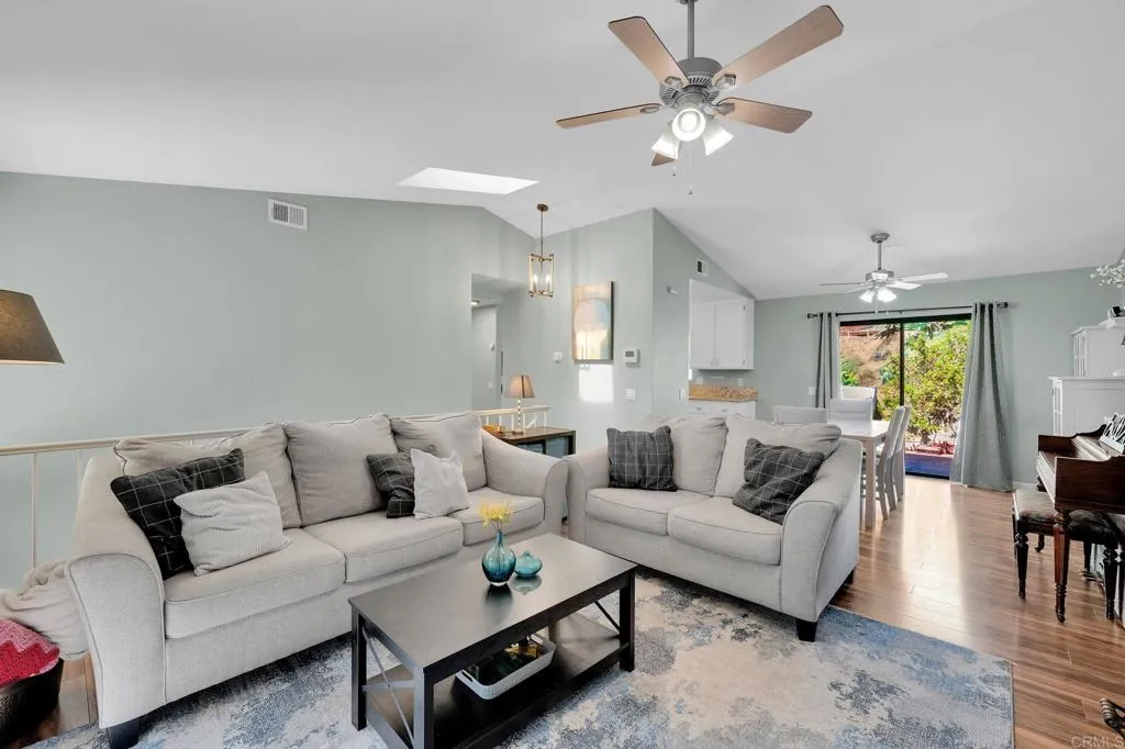 https://cdn.realtyfeed.com/cdn/127/307078360/b8212548e9c56f236883925a20c4cb8a.webp