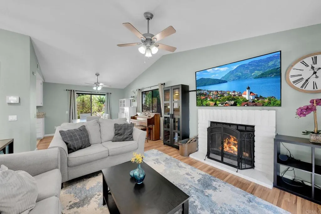 https://cdn.realtyfeed.com/cdn/127/307078360/fa4b80a974a1a3e810fc4f38d1644729.webp