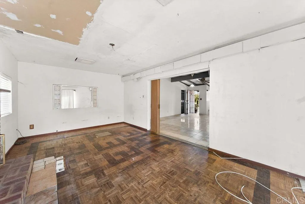 https://cdn.realtyfeed.com/cdn/127/307078363/0213f1fa083134ab1c0949f3afc726e5.webp
