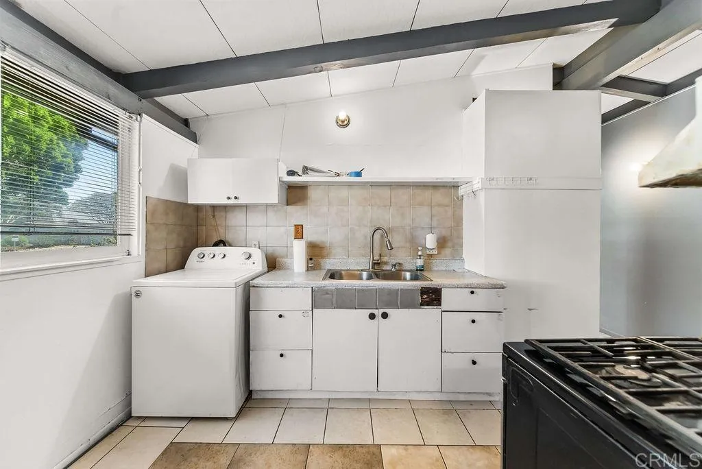 https://cdn.realtyfeed.com/cdn/127/307078363/351084188e01c01ba192f940dc8b1127.webp