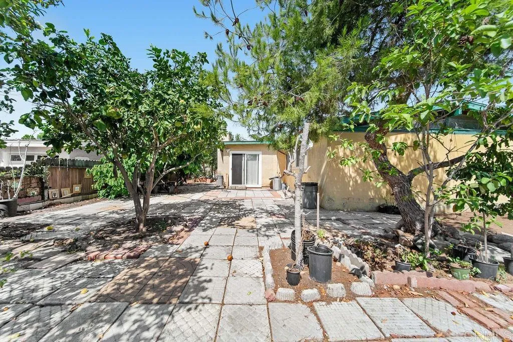 https://cdn.realtyfeed.com/cdn/127/307078363/8150b519d9bae46deac5f333cffd68df.webp