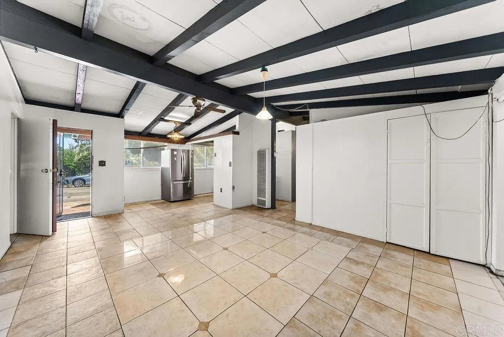 https://cdn.realtyfeed.com/cdn/127/307078363/a592dd539bd461c719d0921a4b8cb169.webp