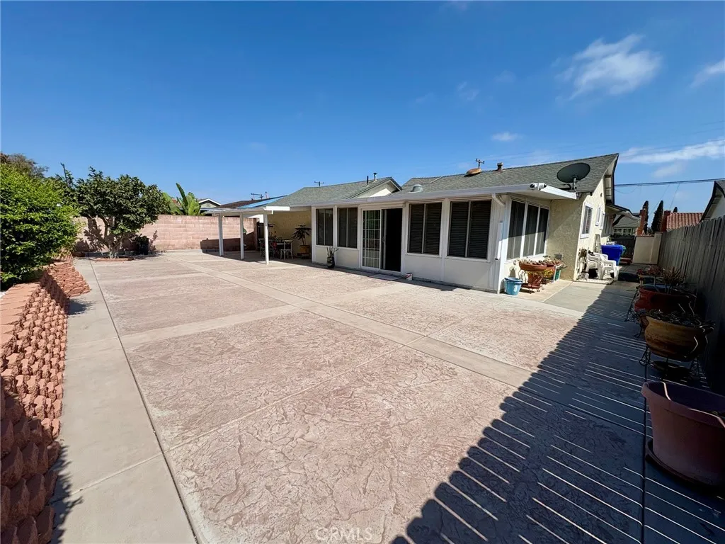 https://cdn.realtyfeed.com/cdn/127/307078404/de2c232f408ced2979dec3664b593449.webp