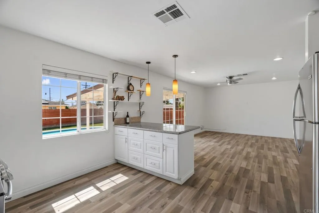 https://cdn.realtyfeed.com/cdn/127/307078452/0d59eccdf0ecea308d08ed86fd7a196c.webp