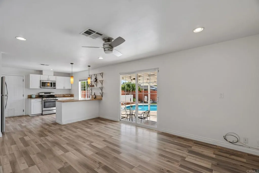 https://cdn.realtyfeed.com/cdn/127/307078452/0e6be70d24c50a0b3631047cf1a22e45.webp