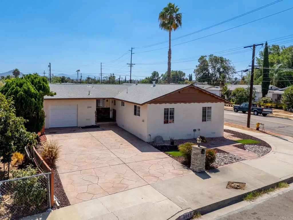 https://cdn.realtyfeed.com/cdn/127/307078452/36fe8227e52d722564bf8285977d8a2f.webp