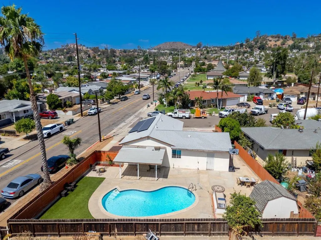 https://cdn.realtyfeed.com/cdn/127/307078452/47ea5be594e6439fcc55c21efe6702d2.webp
