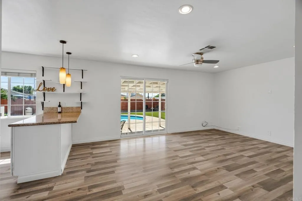https://cdn.realtyfeed.com/cdn/127/307078452/6cbfe153431e0e5474773532a04923e7.webp