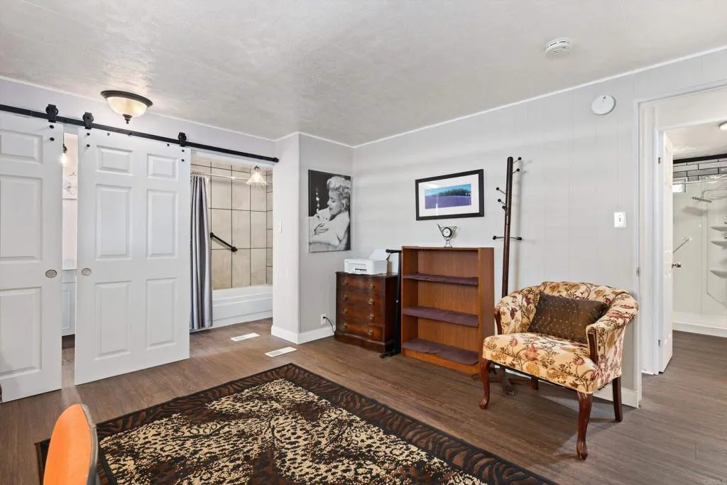 https://cdn.realtyfeed.com/cdn/127/307078526/6144dfbce7fb2d017cacd04cd5010301.webp