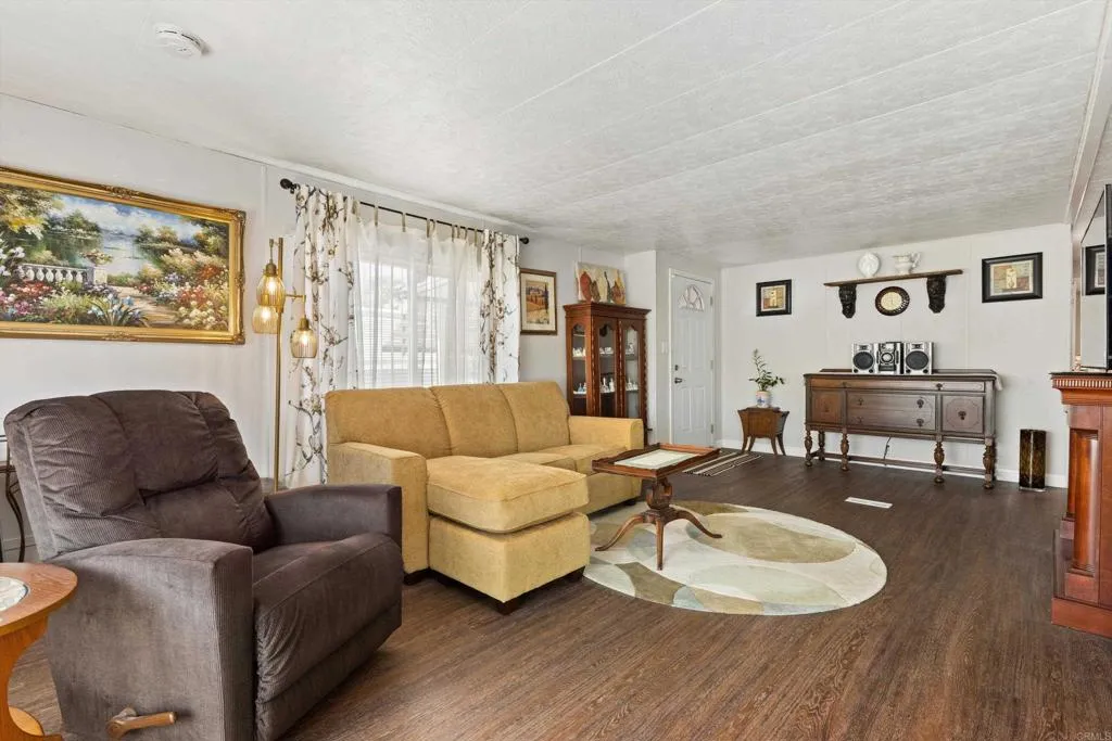 https://cdn.realtyfeed.com/cdn/127/307078526/6c37e13d540feea1262f4f2a2c48017d.webp