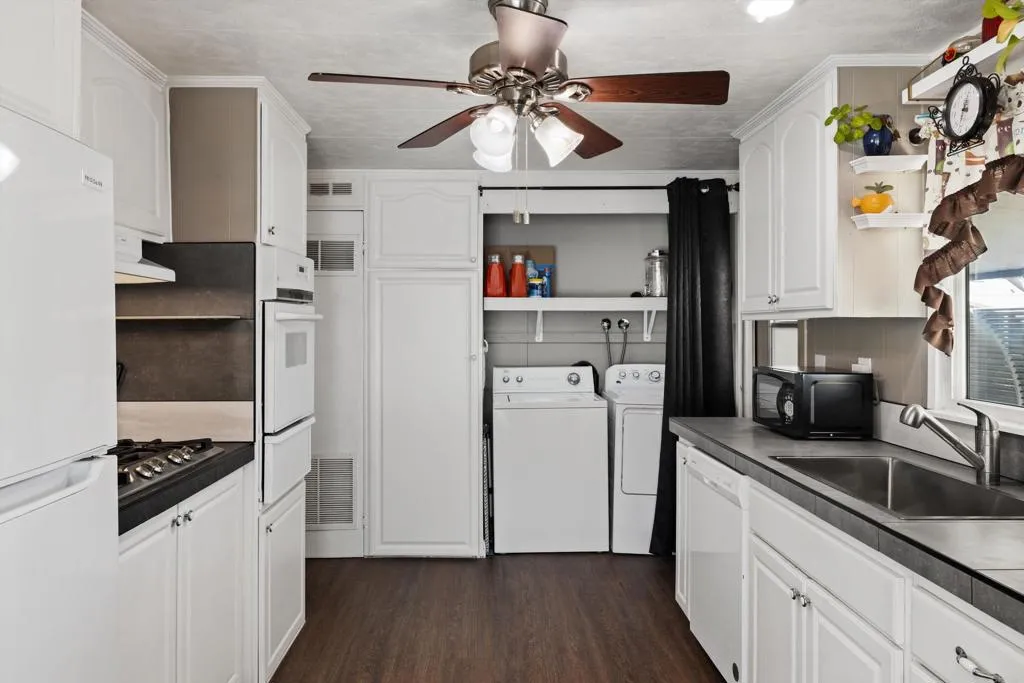 https://cdn.realtyfeed.com/cdn/127/307078526/9fb7e7e0688e7465404deb6452a25a4e.webp