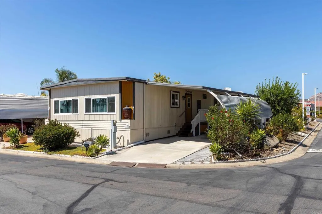 https://cdn.realtyfeed.com/cdn/127/307078526/b82e8b3d45f669f01b3c44d41a8a2388.webp