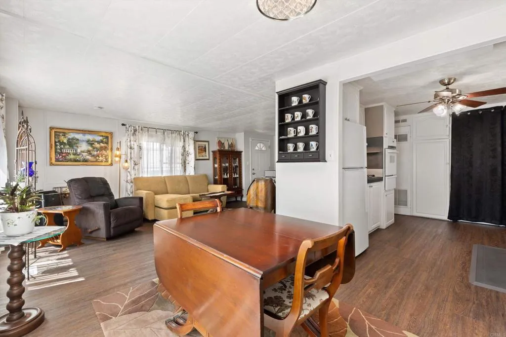https://cdn.realtyfeed.com/cdn/127/307078526/c4c1b2600d259128e127e374b7ead6e8.webp
